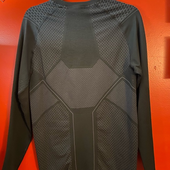 Gymshark onyx long sleeve compression - Picture 3 of 3